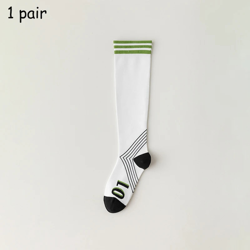 Chaussettes athlétiques hautes au genou pour femmes, tube à rayures, chaussettes de sport en plein air, idéales pour la course à