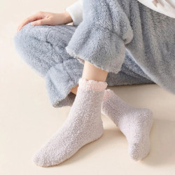 Chaussettes thermiques floues chaudes d'hiver pour femmes, chaussettes de couchage au sol de la maison, pantoufles de mode migno