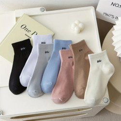 5 paires de chaussettes imprimées lettre chaussettes courtes sport confortables et respirantes chaussettes courtes pour femmes