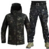 Ensemble de manteau épaissi en peluche camouflage extérieur, peau de requin, haut de course, motif de logo de manchette non incl