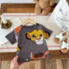 T-shirt à manches courtes pour enfant, vêtement pour garçon, avec motif Simba, à la mode, dessin animé, mignon, pour bébé, 9 min